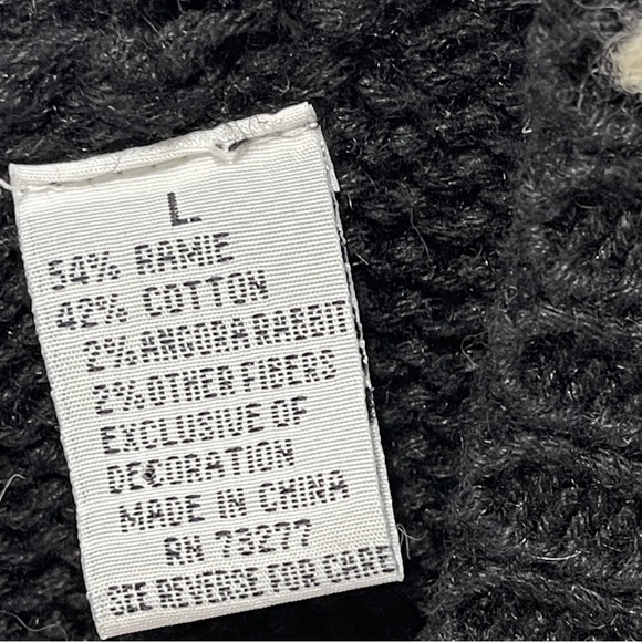 Croft & Borrow Snowflakes Hand Knitted Button Front Sweater Vest Novelty Winter - Picture 3 of 8